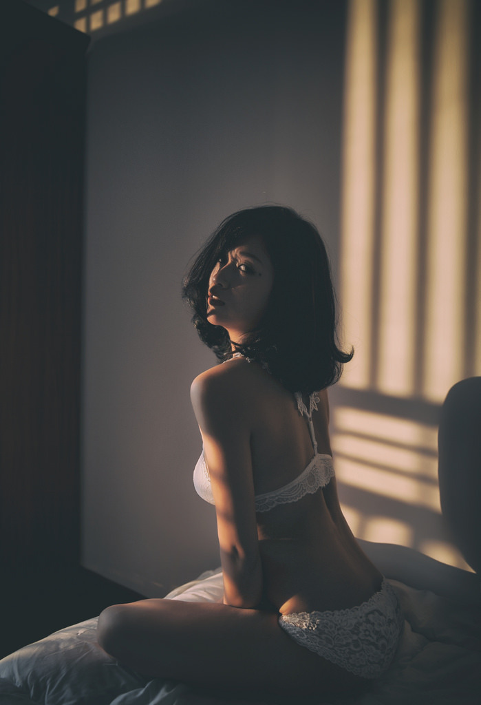 www.扒丝袜.com